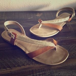 Kenneth Cole Reaction Just Us Sandals